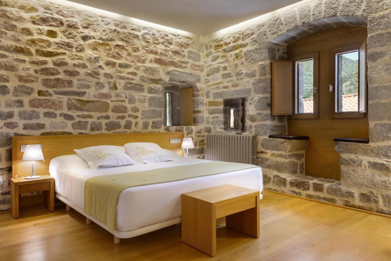 Hotel Rural Torre De Урис Экстерьер фото