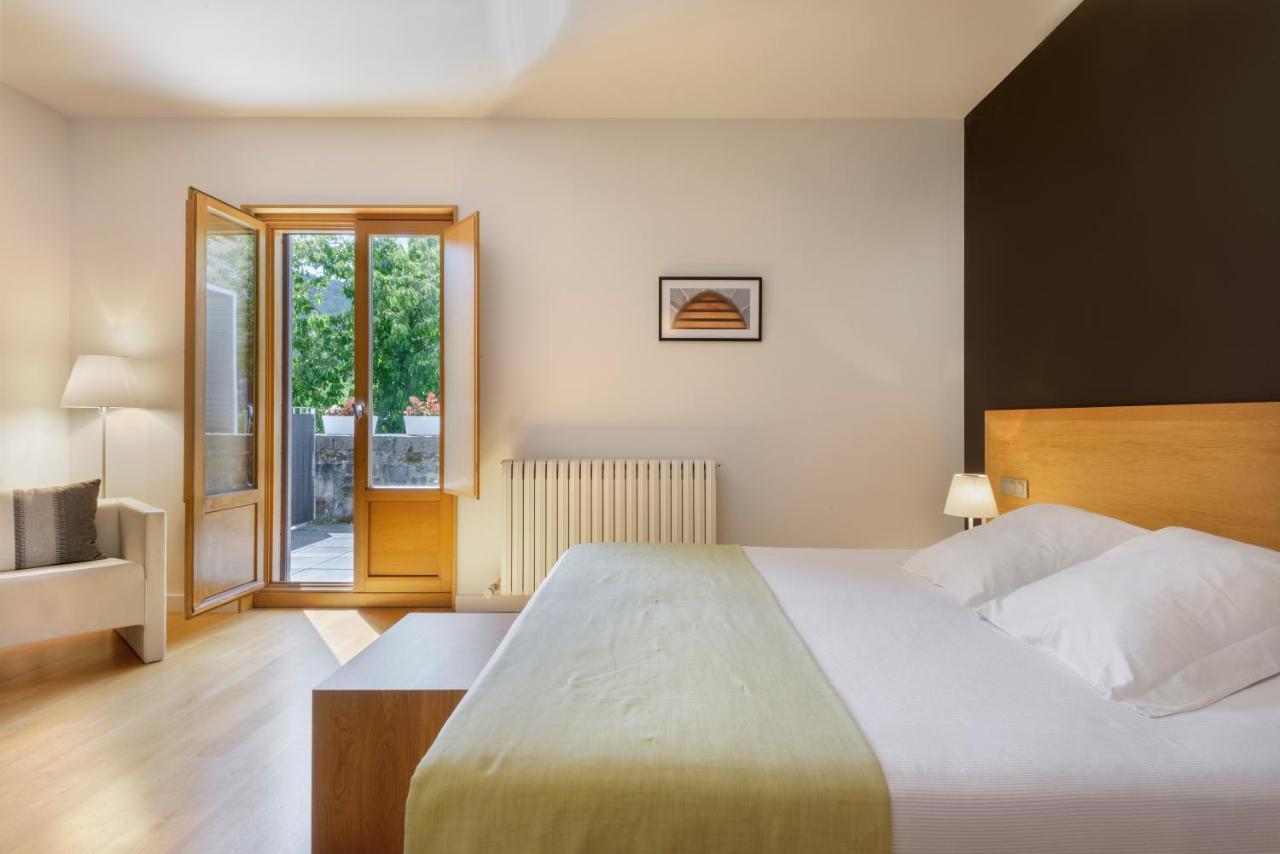 Hotel Rural Torre De Урис Экстерьер фото